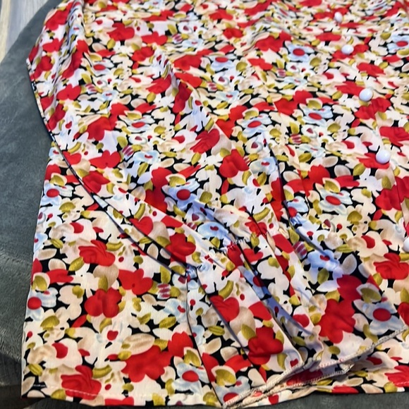 ODM blouse - Picture 2 of 5